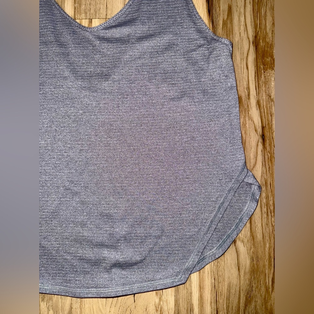 Never Worn ๐ณ๐๐๐๐๐๐๐๐ ๐๐๐๐ ๐กโ๐ ๐ป๐๐๐ก Tank Top - Picture 7 of 11
